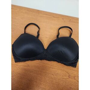 Victoria's Secret Nursing Bra. Black Lace 40D Body By Victoria Lace Wireless Nur